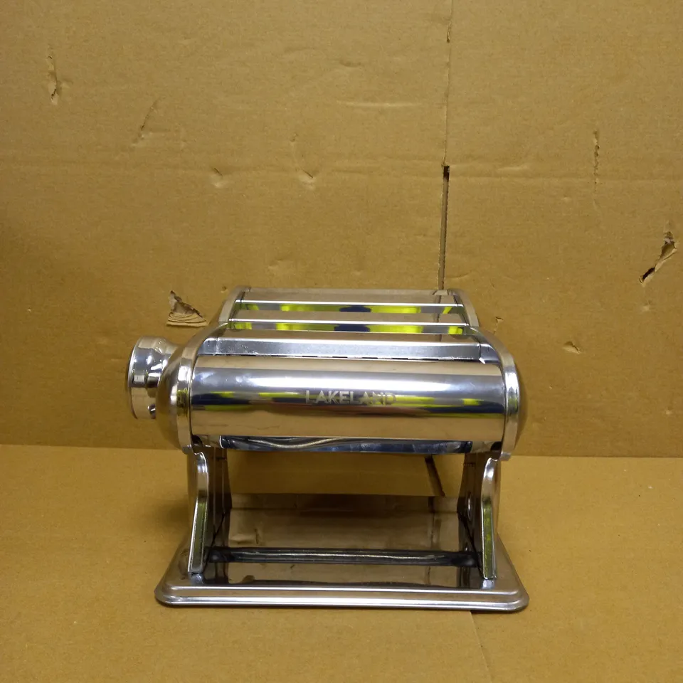 LAKELAND SILVER PASTA MAKING MACHINE