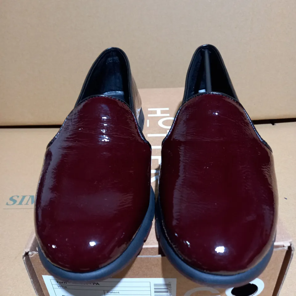 HOTTER TURN TURNX1 SHOES -SIZE 5.5 