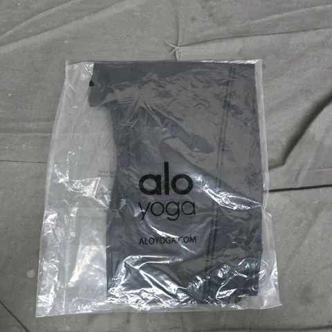 BAGGED ALO YOGA SNUGGLE UP A-09 LEGGINGS – AIRBRUSH HEART THROB, ATHLETIC HEATHER GREY, UK 8 (M/8)
