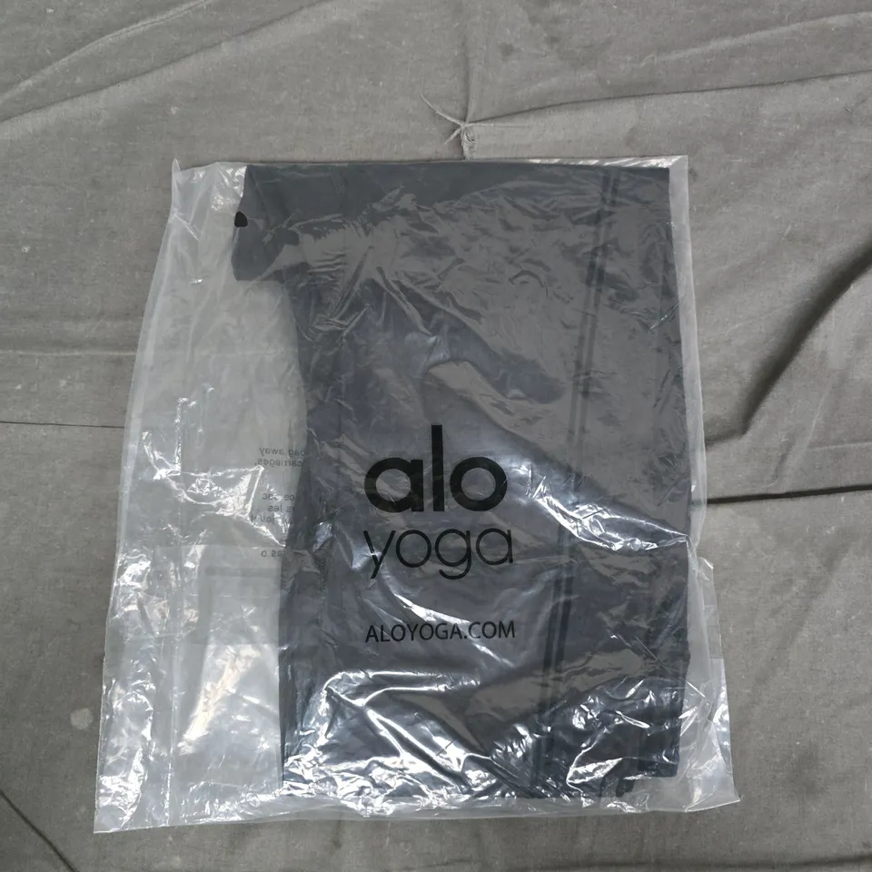 BAGGED ALO YOGA SNUGGLE UP A-09 LEGGINGS – AIRBRUSH HEART THROB, ATHLETIC HEATHER GREY, UK 8 (M/8)