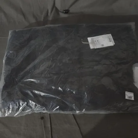 BAGGED MOUNTAIN WAREHOUSE SEASONS II PADDED GILET IN BLACK - MEDIUM