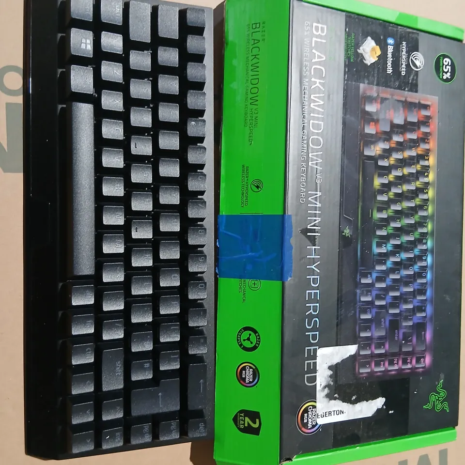 RAZER BLACKWIDOW V3 MINI HYPERSPEED WIRELESS MECHANICAL KEYBOARD – 65% COMPACT