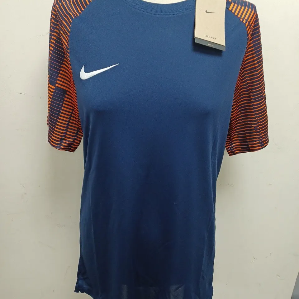 NIKE DRI-FIT SLIM FIT BLUE T-SHIRT - M