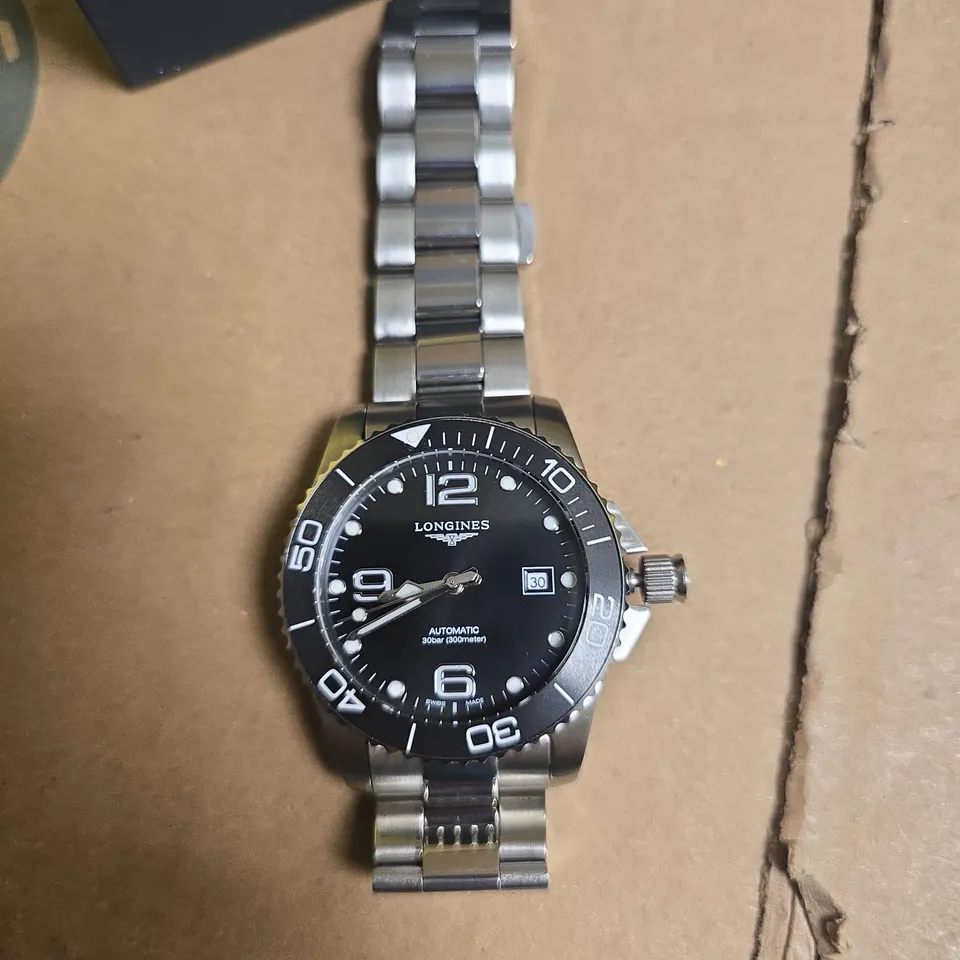 LONGINES AUTOMATIC DIVER WATCH, STAINLESS STEEL BRACELET, BLACK DIAL, DATE – BOXED