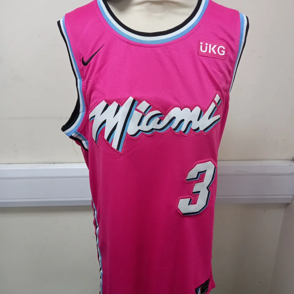 MIAMI BASKETBALL JERSEY WITH 3 WADE ON THE BACK SIZE UNSPECIFIED