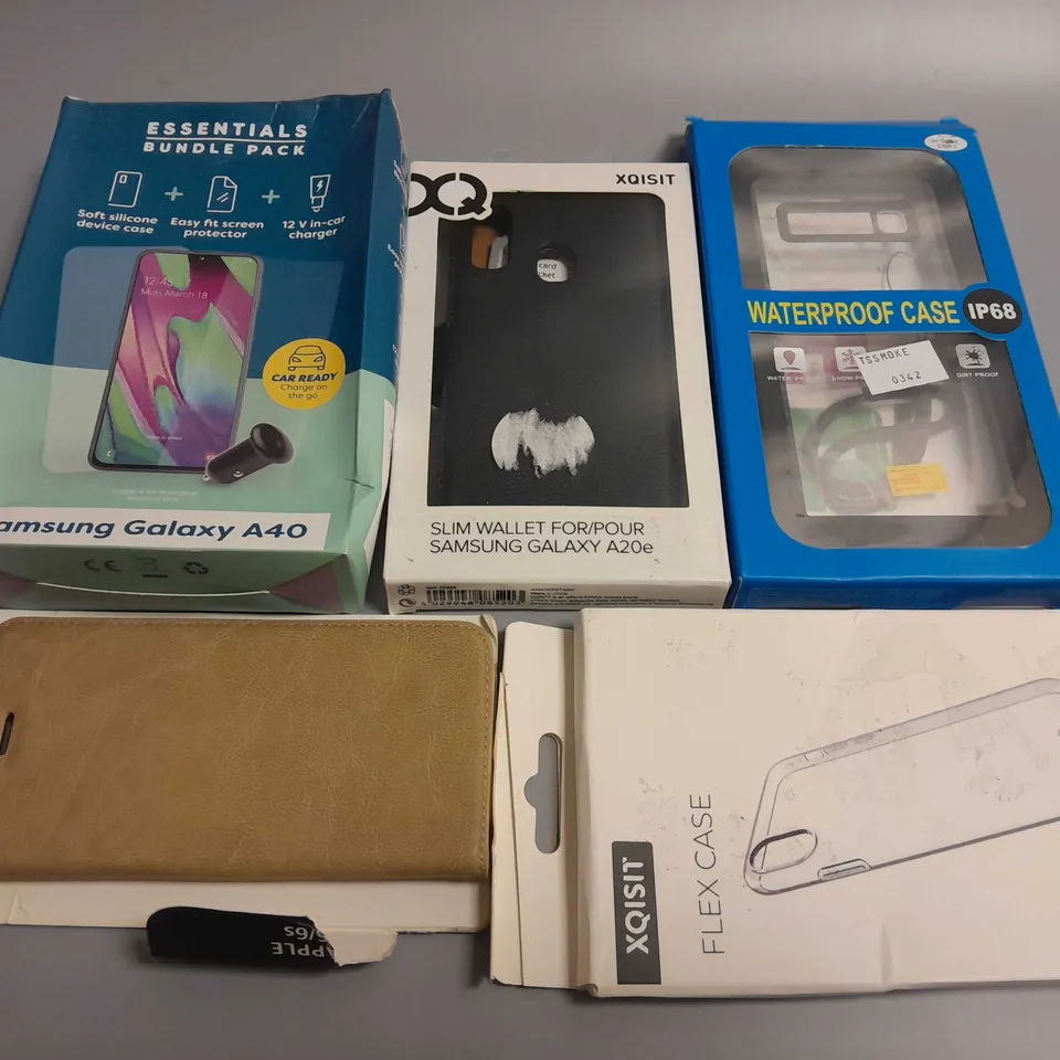 LOT OF 5 ASSORTED PHONE CASES TO INCLUDE XQISIT