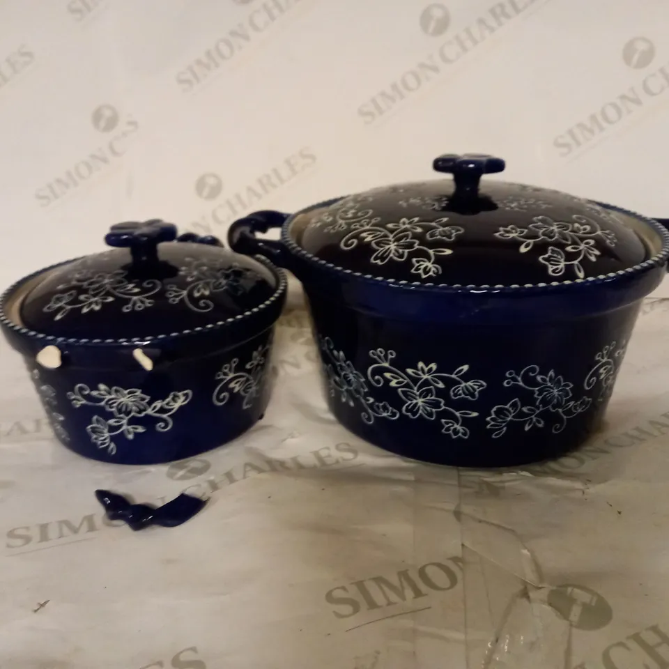 SET OF 2 CASSEROLE DISHES