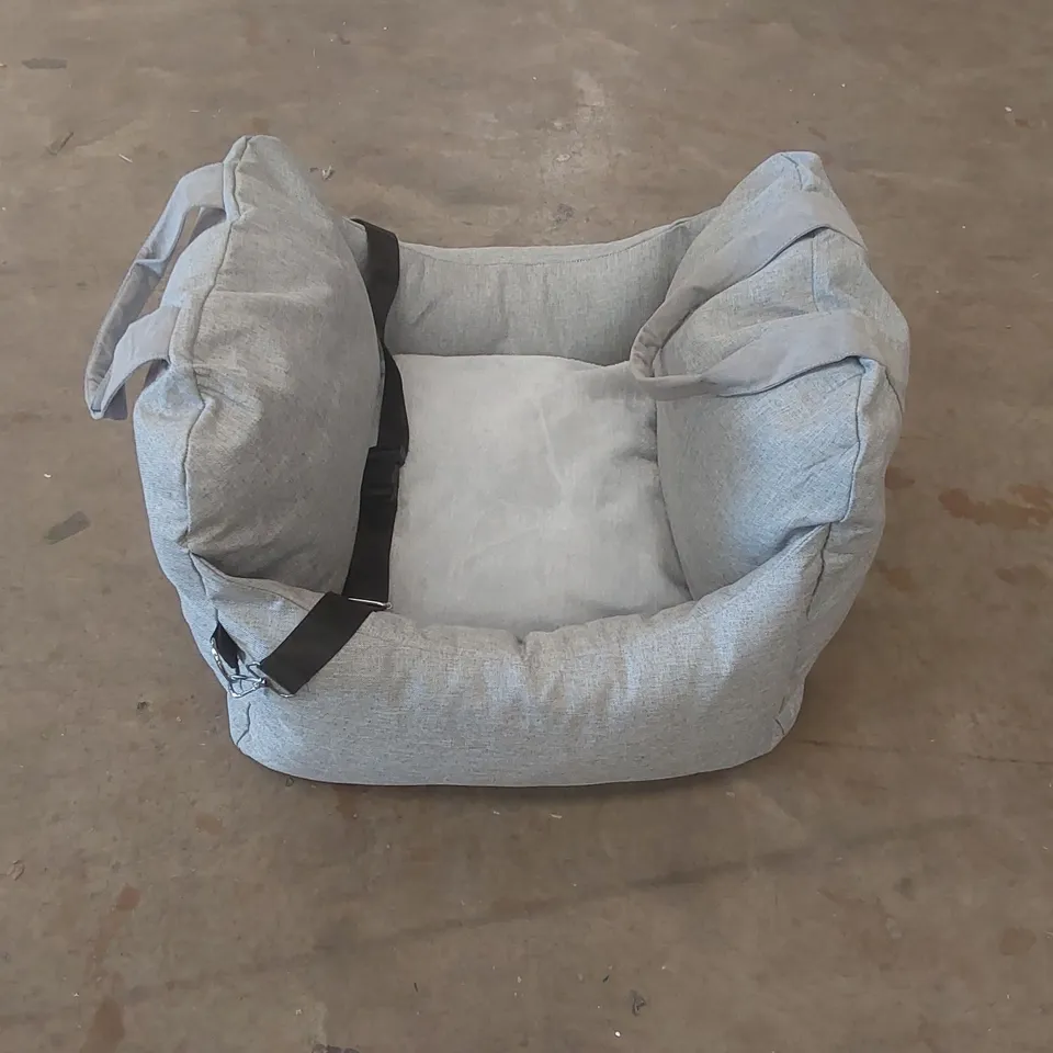 PET CAR BED