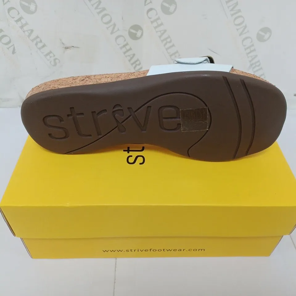 BOXED PAIR OF STRIVE SANDALS WITH WHITE STRAP SIZE UK 6  