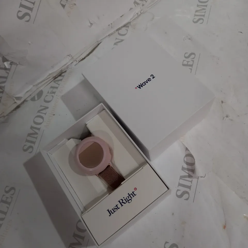 BOXED EMBR WAVE 2 DEVICE HEATING AND COOLING WRISTBAND & COMFORT CASE