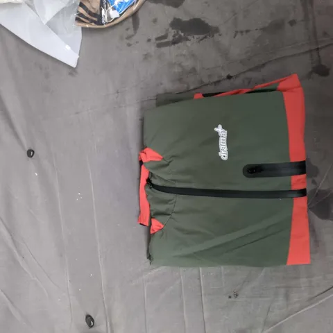 DRAMA JACKET – GREEN & RED TWO-TONE, UK SIZE S