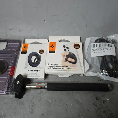 APPROXIMATELY 20 ASSORTED ITEMS TO INCLUDE - SELFI STICK , PHONE CASES , NANO POP ETC