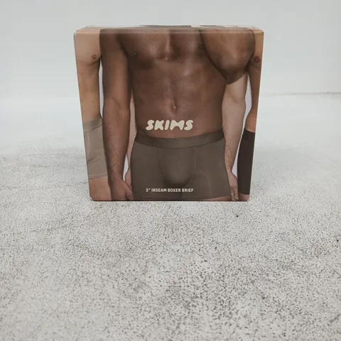 SKIMS 3 PACK 3" INSEAM BOXER BRIEF COCOA/GUNMETAL/DESERT MEDIUM