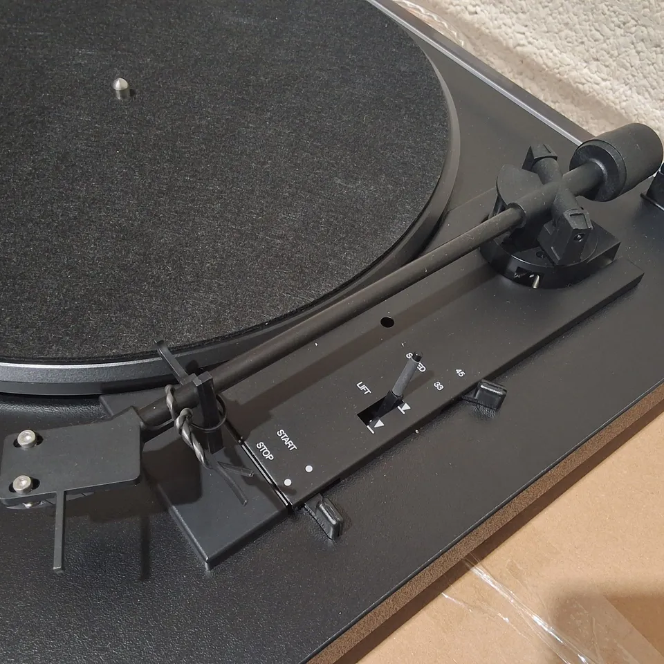 PROJECT A1 TURNTABLE IN BLACK 