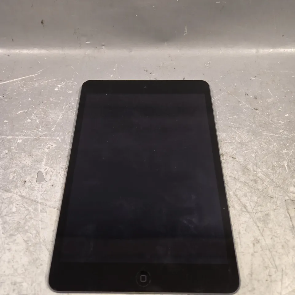 APPLE IPAD MINI 2 A1489 SILVER