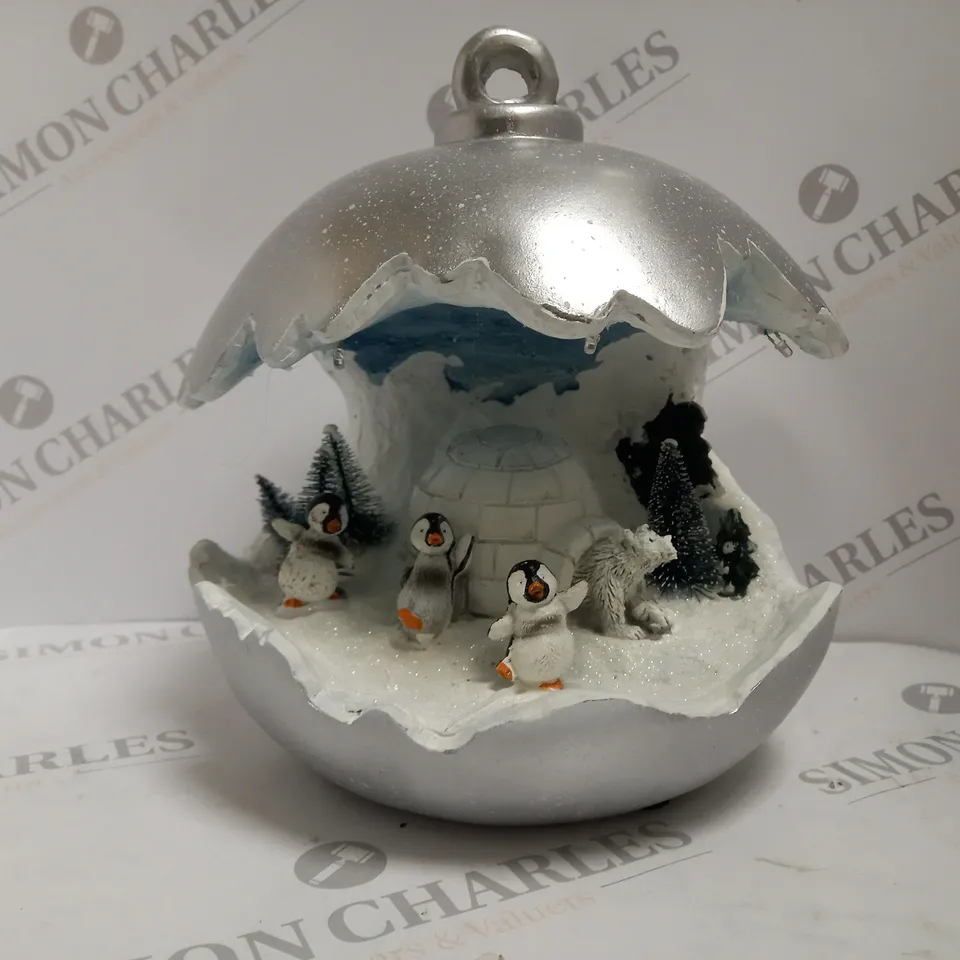 CHRISTMAS SCENE ORNAMENT 