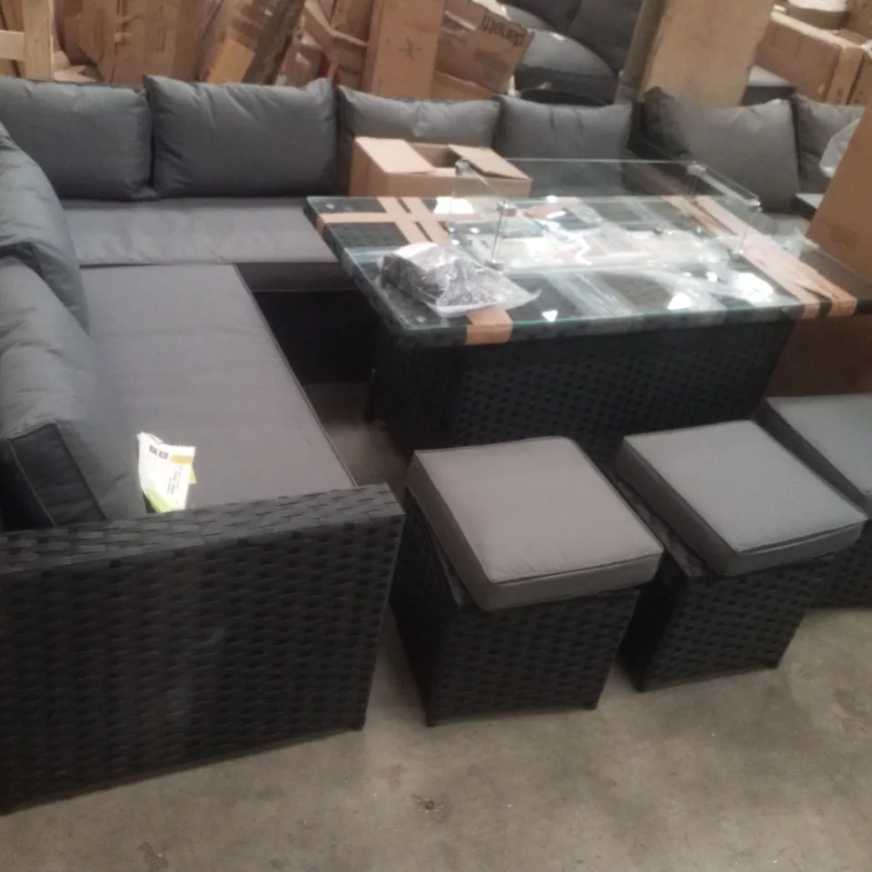 BARCELONA WICKER 9 - PERSON GARDEN LOUNGE SET - BLACK