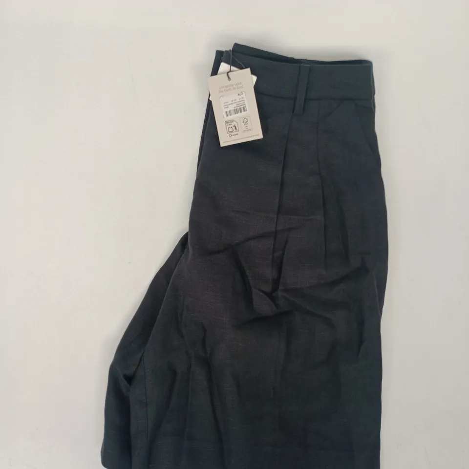 BAGGED NOBODY'S CHILD BERMUDA LINEN BLEND SHORTS IN BLACK SIZE UK 10