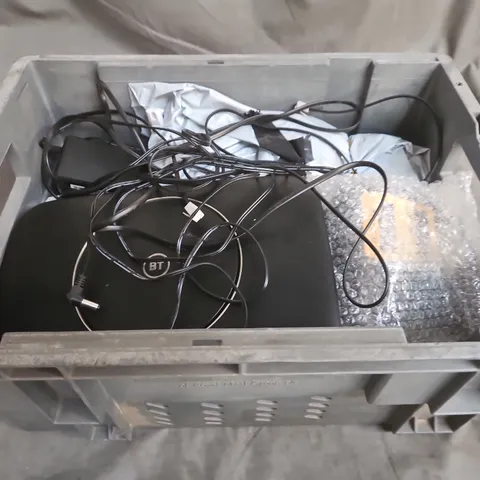 APPROXIMATELY 8 ASSORTED ELECTRICAL PRODUCTS TO INCLUDE PLUGS , BT BOXES AND BATTERY CHARGERS , ETC 
