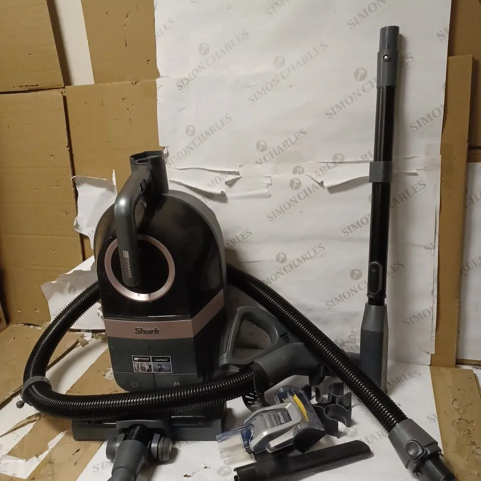 SHARK BAGLESS CYLINDER VACUUM CLEANER