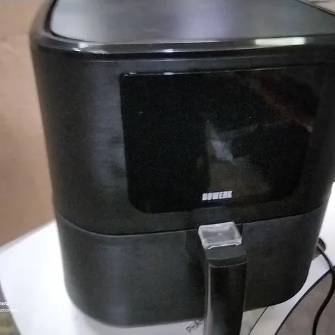 BOXED N8WER AIR FRYER 