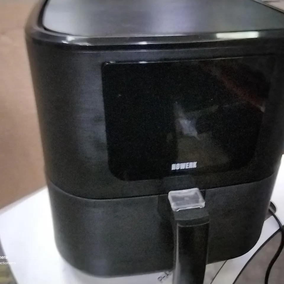 BOXED N8WER AIR FRYER 