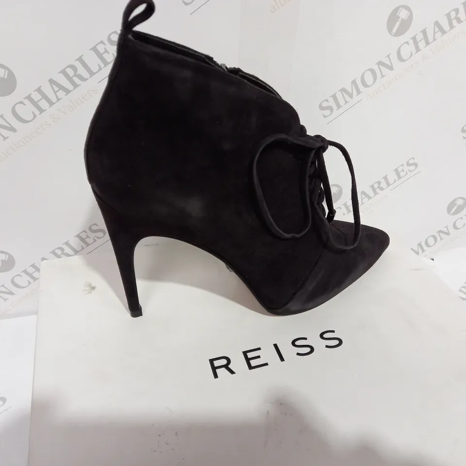 BOXED REISS SUEDE CHOCOLATE BOOT HEELS - SIZE 7