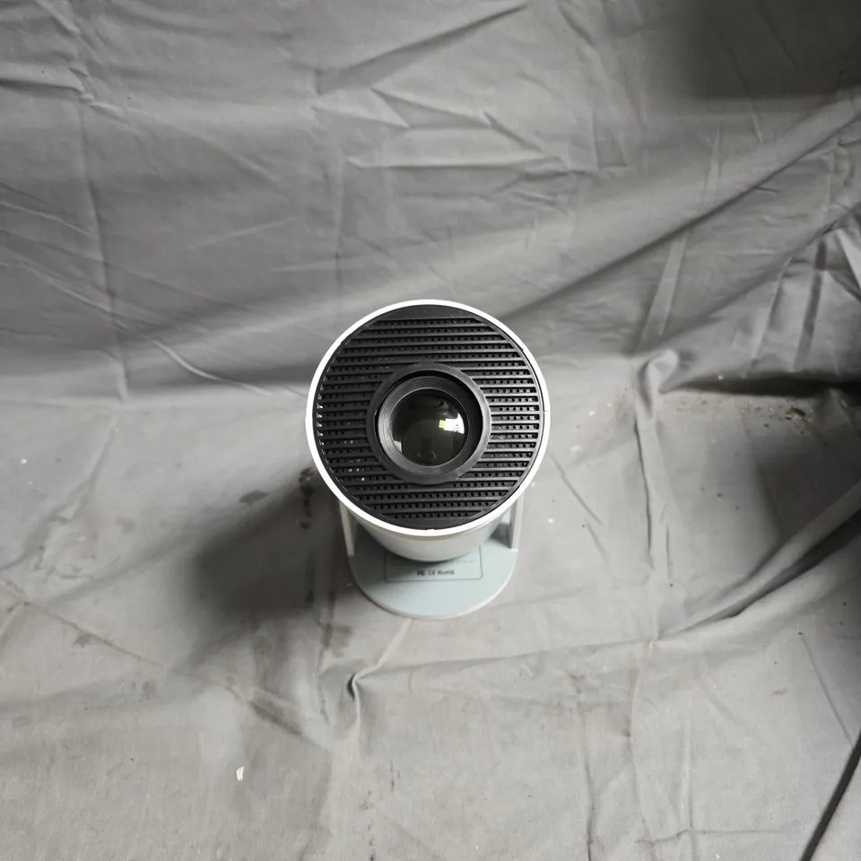 LED PROJECTOR – ULTRA HD HDR, BOXED