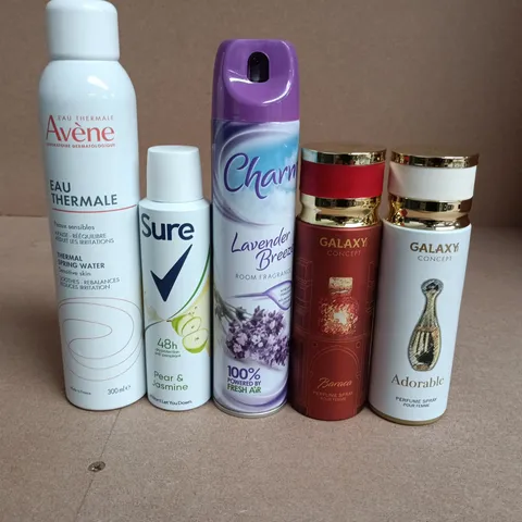 APPROXIMATELY 15 ASSORTED AEROSOLS TO INCLUDE AIR FRESHENER , THERMAL SPRING WATER AND SURE