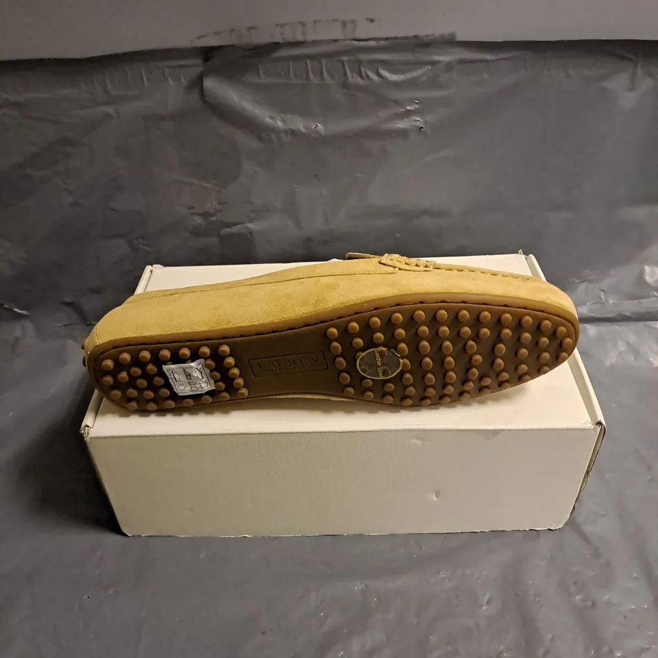 BOXED PAIR OF RALPH LAUREN BARNSBURY DRIVER SHOES IN TAN SIZE UK 8