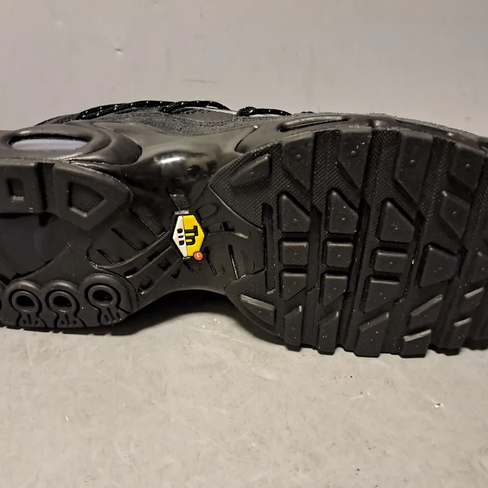 NIKE AIR TN BLACK TRAINERS - UK 9 