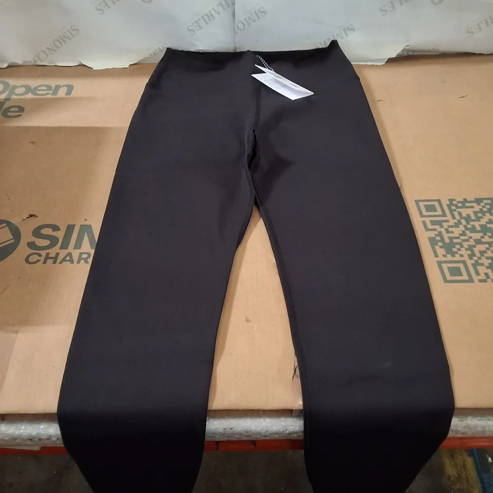BOX CONTAINING APPROXIMATELY 11 BRASS MONKEY LADIES' LEGGINGS – BLACK, UK M (BMAW24LLE01)