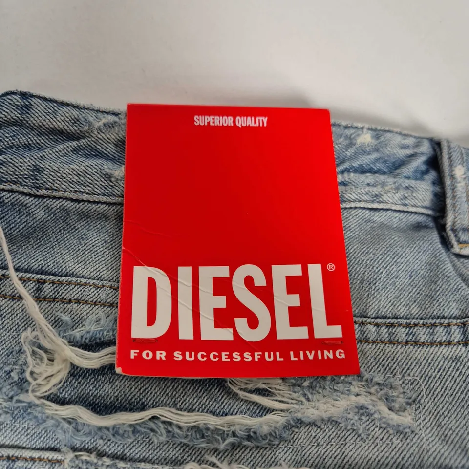 DIESEL JEANS – RELAXED FIT, LOW WAIST, WIDE LEG, UK 8 (WAIST 27", INSIDE LEG 32")