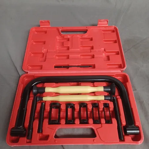 RED TOOL PULLER SET IN CASE – 2 CREAM HANDLES WITH ADAPTERS 