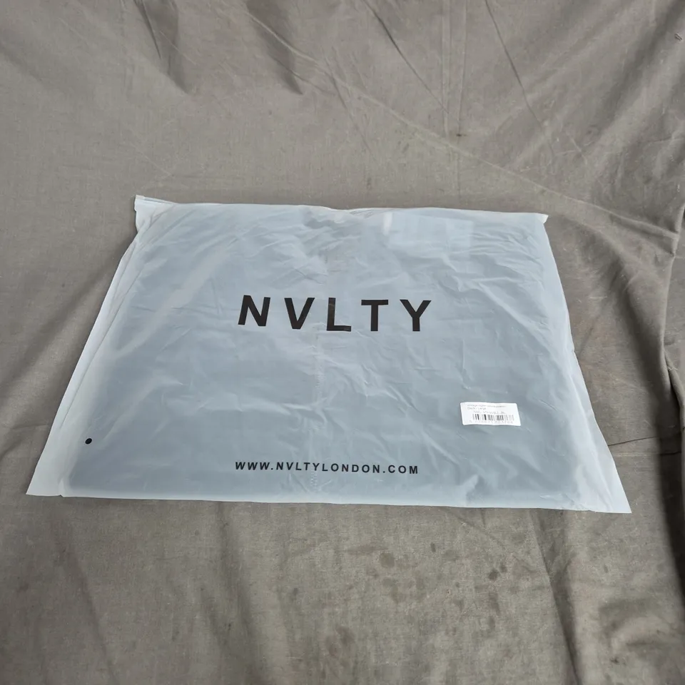 NVLTY LONDON VINTAGE NYLON WINDBREAKER – BLACK  - SIZE L