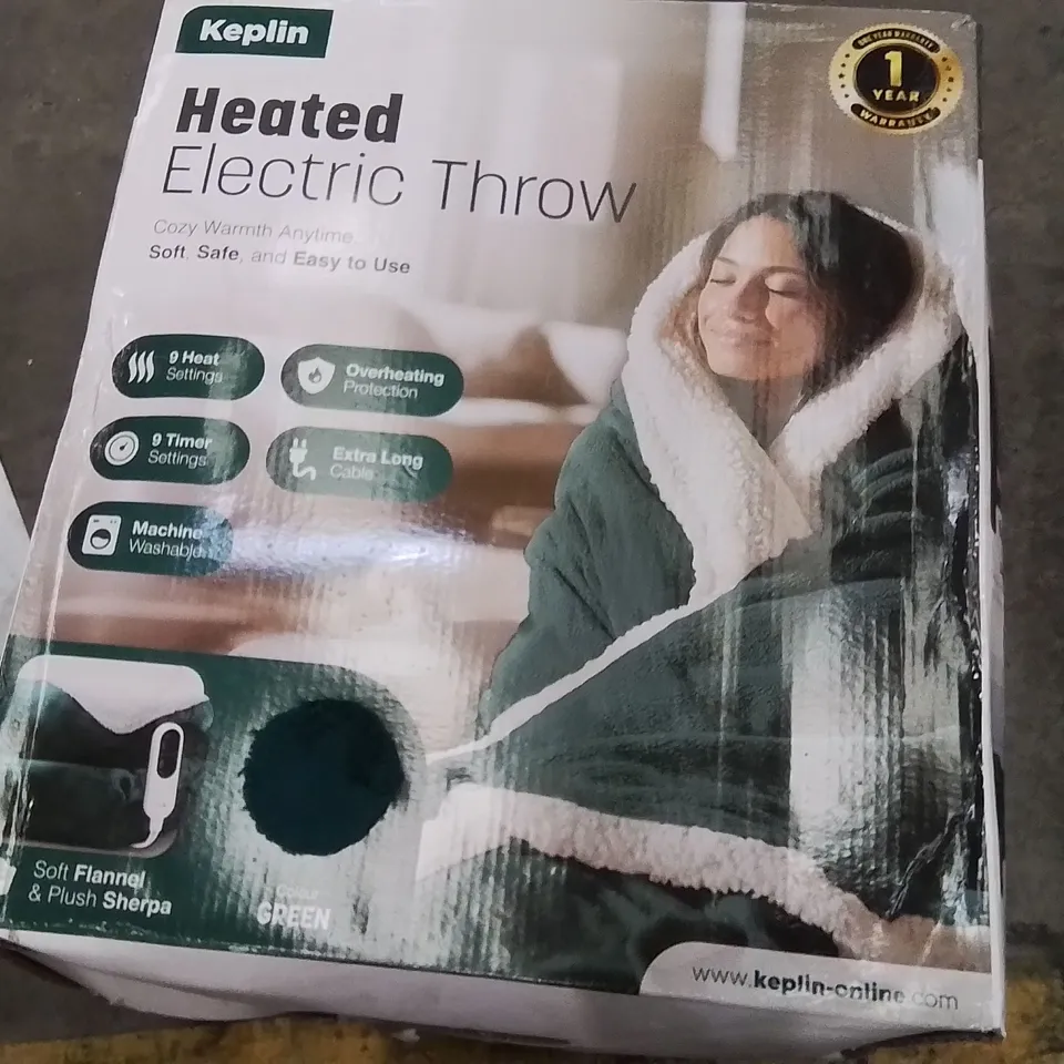 BOXED KEPLIN HEATED ELECTRIC THROW GREEN