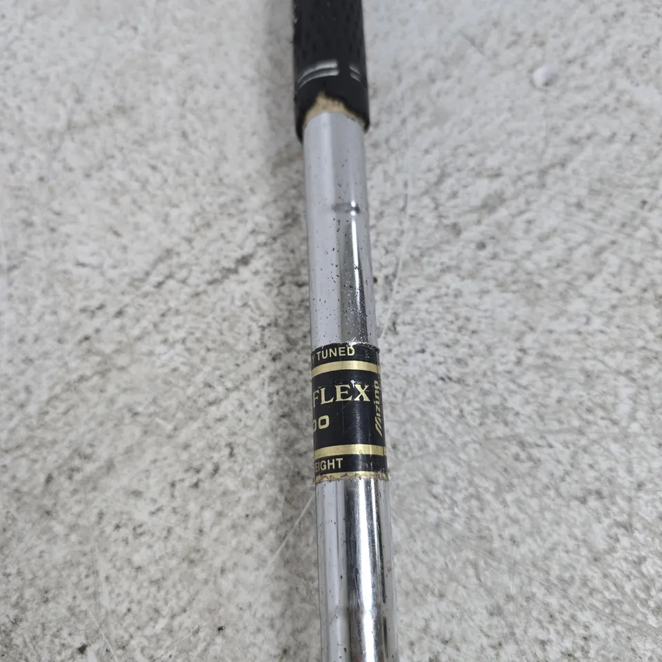 MIZUNO GOLF PUTTER WITH GOLF PRIDE GRIP
