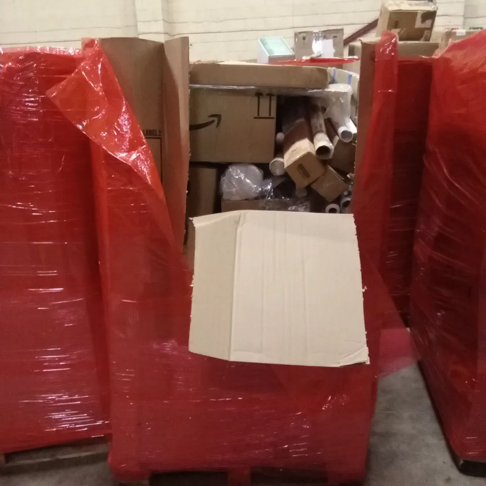 PALLET OF ASSORTED HOUSEHOLD GOODS AND PRODUCTS TO INCLUDE; RETRACTABLE GATE, SOLAR PANEL KIT, DOORMAT ETC