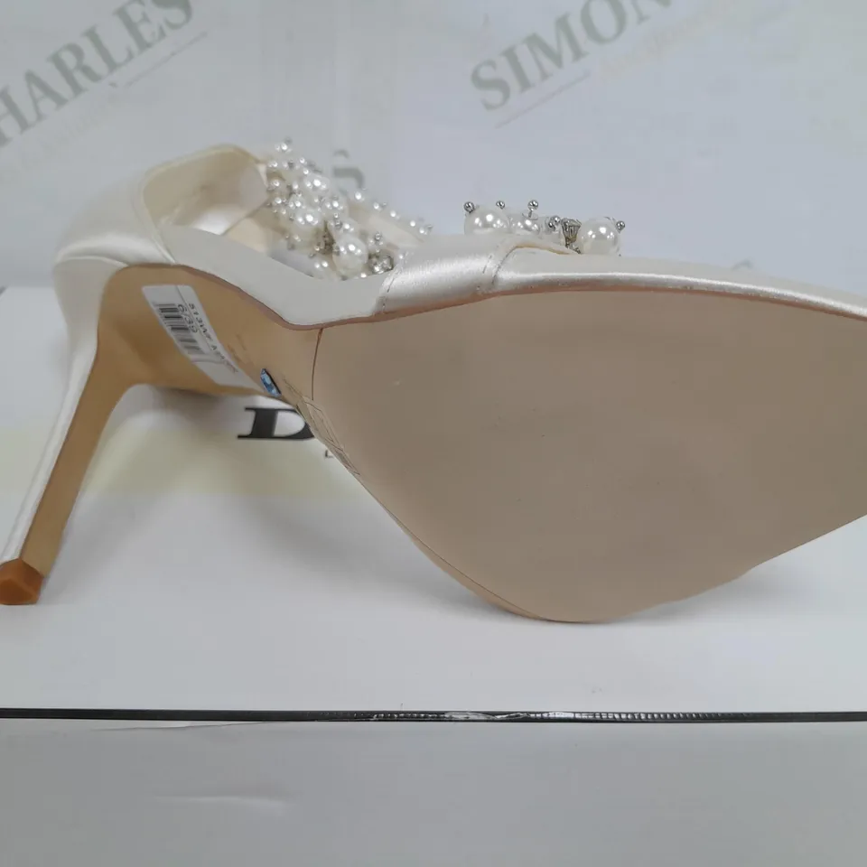 BOXED PAIR OF DUNE WIDE FIT BEADED ANKLE TRIM HEELS IN IVORY SATIN - SIZE 6