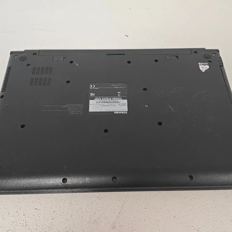 UNBOXED TOSHIBA SATELLITE PRO INTEL I5 LAPTOP IN BLACK - R50-C-17Z