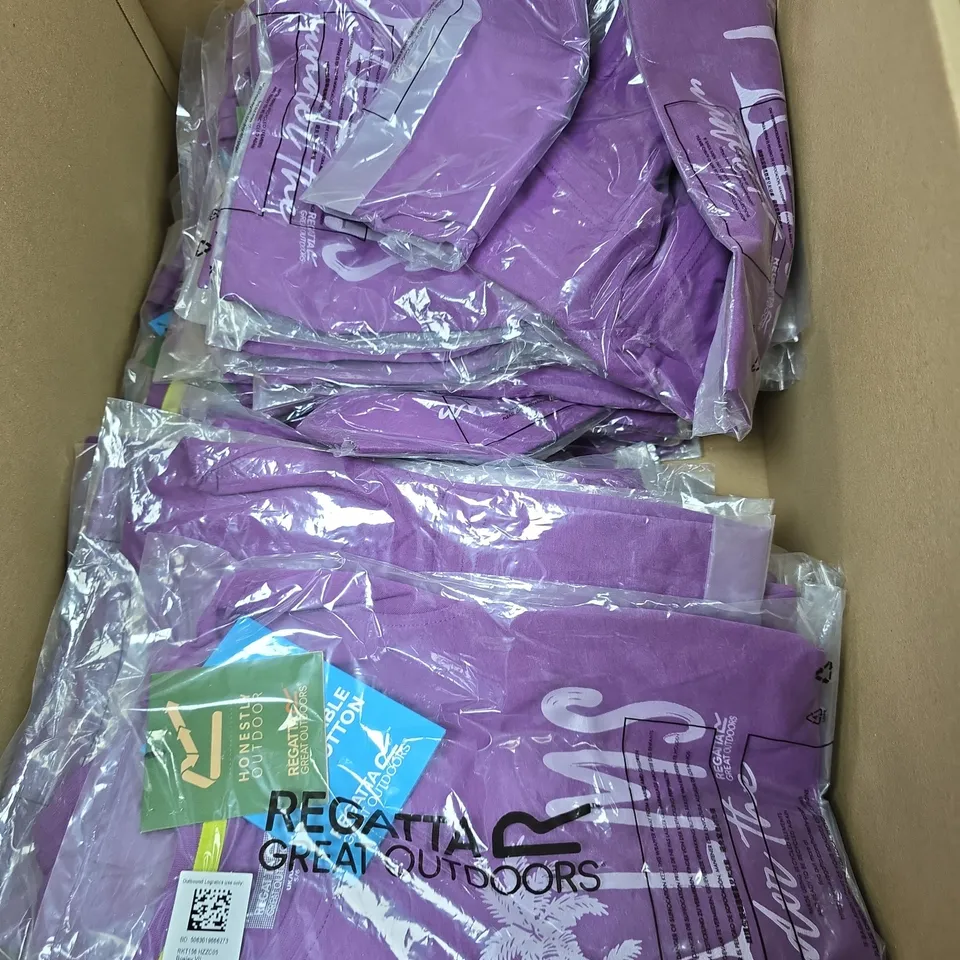 APPROXIMATELY 51 ASSORTED BRAND NEW REGATTA CHILDRENS CLOTHING ITEMS IN VARIOUS SIZES, STYES & COLOURS TO INCLUDE HILLAIN JACKET, BOSLEY T SHIRT ETC