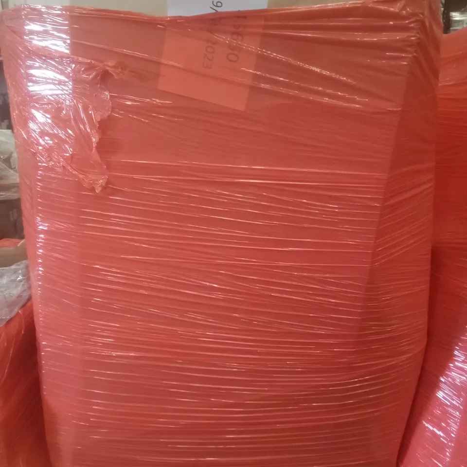 PALLET OF ASSORTED ITEMS INCLUDING A SINGLE MATTRESS, BLOW UP MATTRESS, WHITE BLINDS