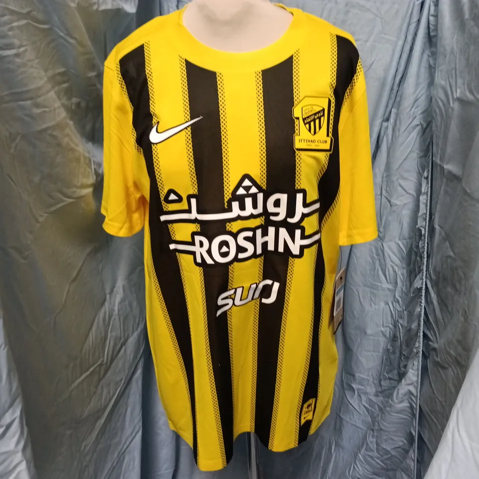NIKE MEN'S ITTIHAD CLUB FOOTBALL JERSEY – YELLOW & BLACK STRIPES, SIZE M