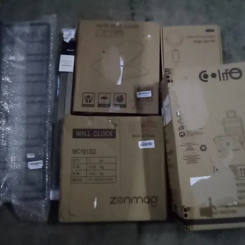 PALLET OF ASSORTED ITEMS INCLUDING MASS DYNAMIC MUTE SEAT COVER, RING LIGHT KIT, COLIFE SUITCASE, WALL CLOCK, VENETIAN BLINDS, DISH RACK