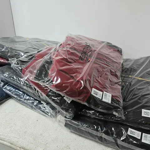BOX OF APPROXIMATELY 10 BRAND NEW REGATTA CLOTHING ITEMS IN VARIOUS STYLES , COLOURS AND SIZES