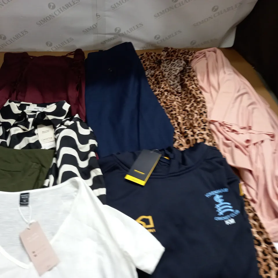 LARGE QUANTITY OF ASSORTED CLOTHING ITEMS TO INCLUDE EMERY ROSE, MASURI AND MNG