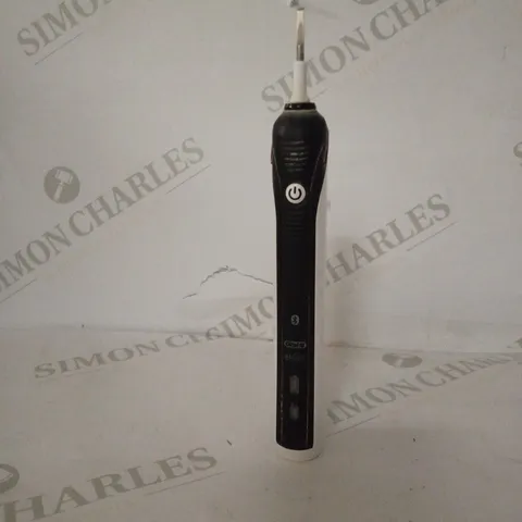 ORAL B ELECTRIC TOOTHBRUSH