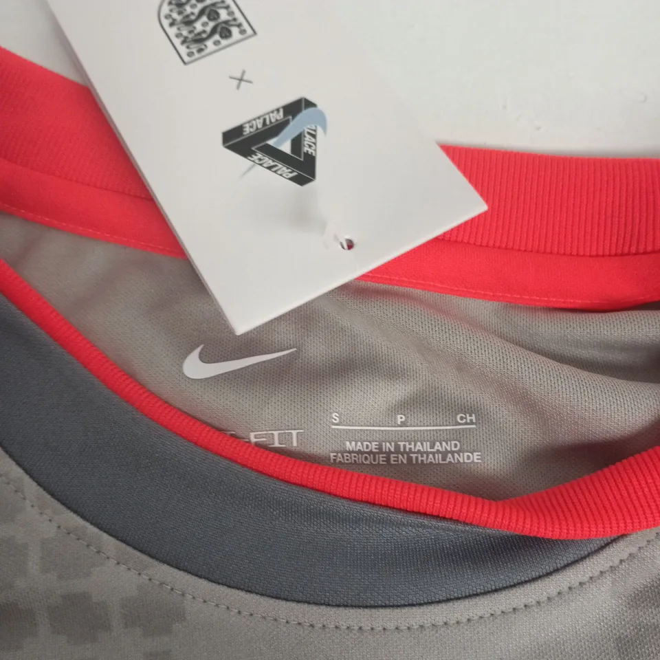 ENGLAND NATIONAL TEAM FOOTBALL SHIRT – NIKE, MEN'S, GREY WITH RED TRIM UK S 