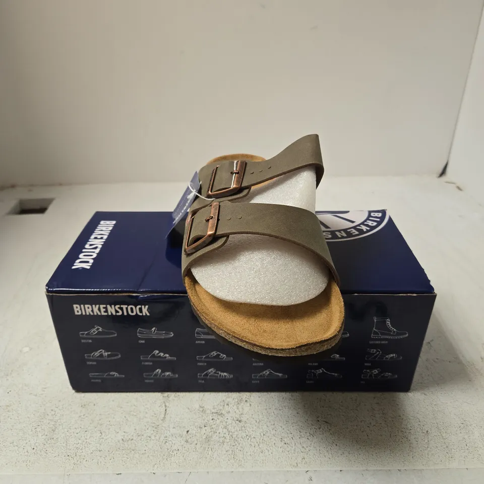BIRKENSTOCK ARIZONA SANDALS – GREY LEATHER, UK 9 