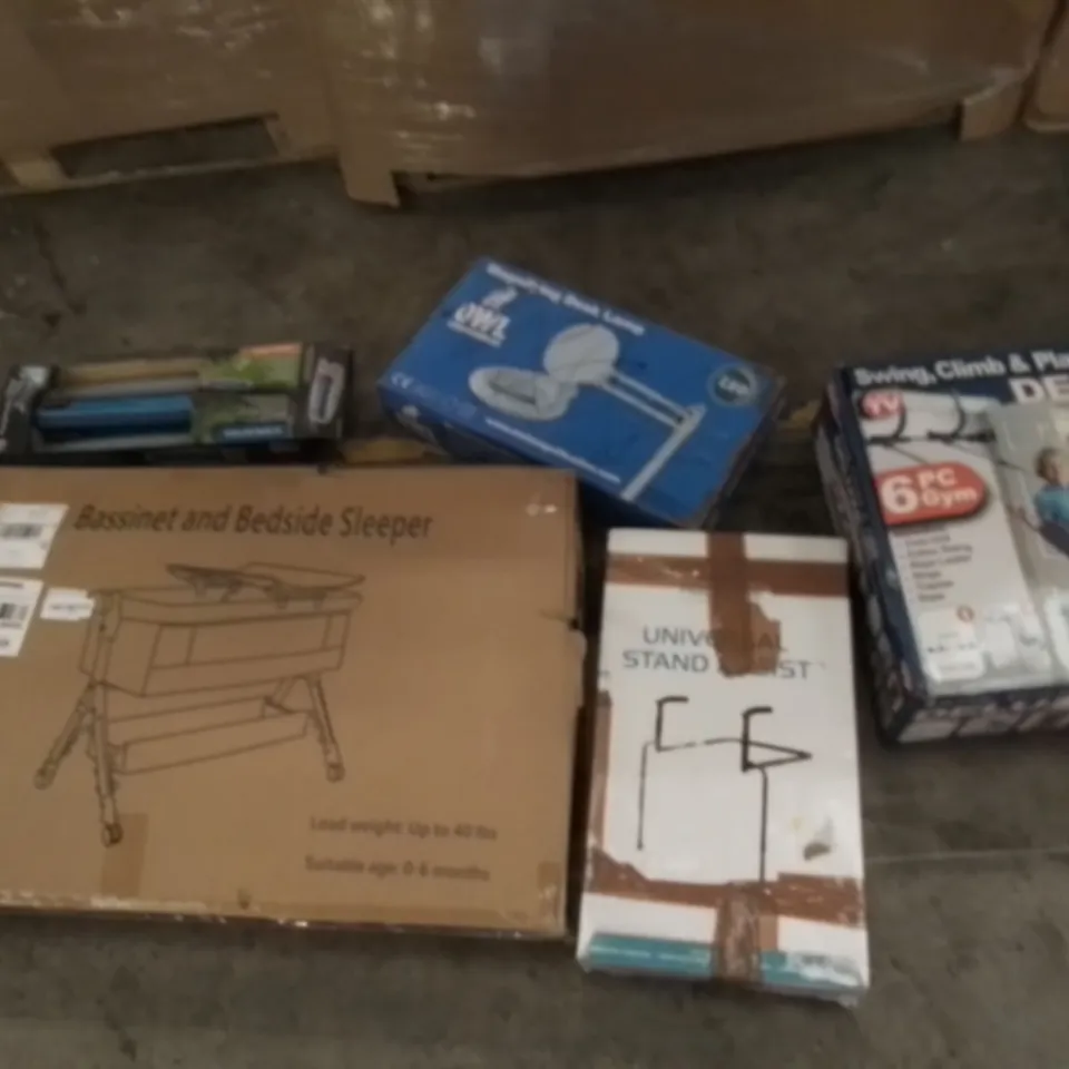 PALLET OF UNPROCESSED ITEMS TO INCLUDE INDOOR PLAYGROUND, BASSINET AND BEDSIDE SLEEPER, AND SPRINKLER MACHINE